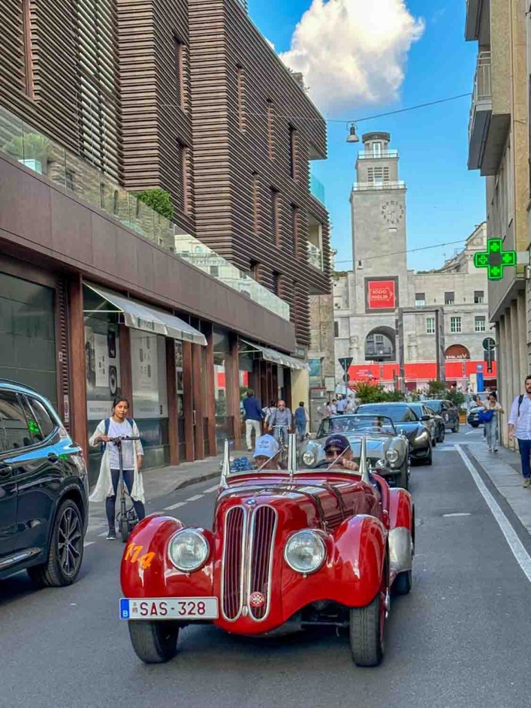 Στους δρόμους της Μπρέσια για την εκκίνηση του Αγώνα