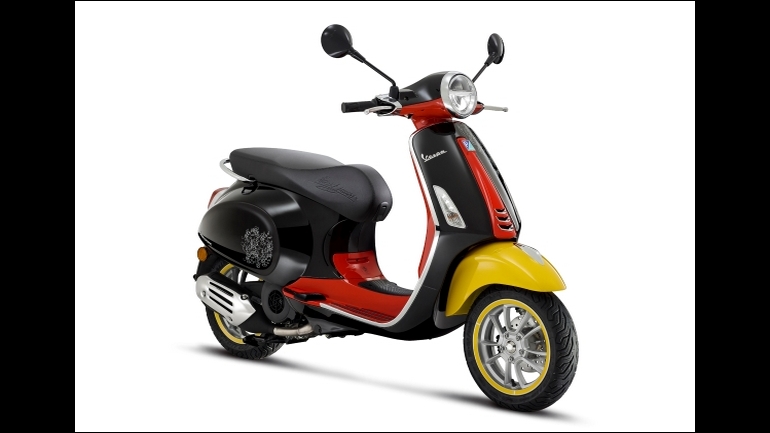 Περιορισμένη έκδοση Vespa στα χρώματα του Μίκυ Μάους για τα 100 χρόνια Disney!