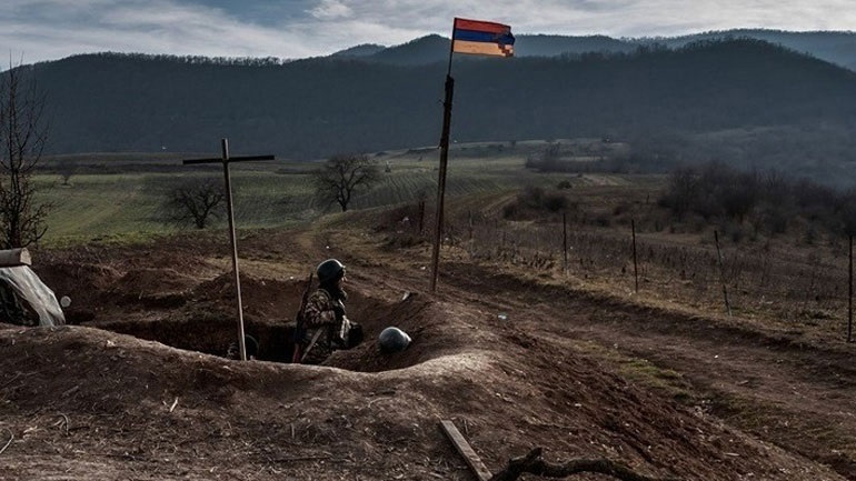 Το Αζερμπαϊτζάν κατηγορεί τον στρατό της Αρμενίας πως άνοιξε πυρ στη μεθόριο