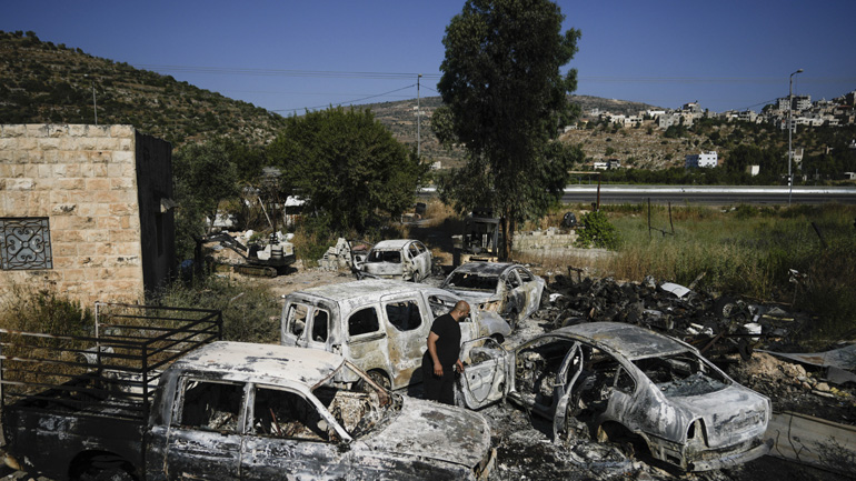 Μη επανδρωμένο αεροσκάφος ανατίναξε αυτοκίνητο στη Δυτική Όχθη  – Nεκροί τρεις Παλαιστίνιοι