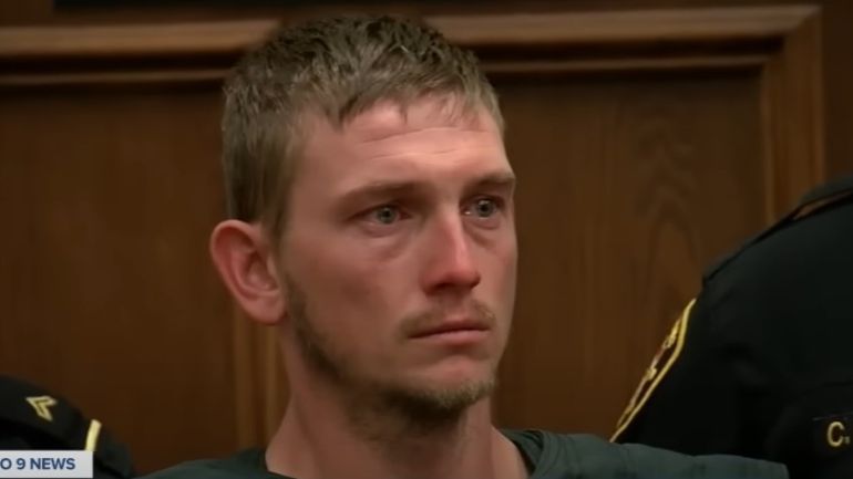 Φρίκη στις ΗΠΑ: Πατέρας έβαλε στη σειρά και σκότωσε τους τρεις γιους του