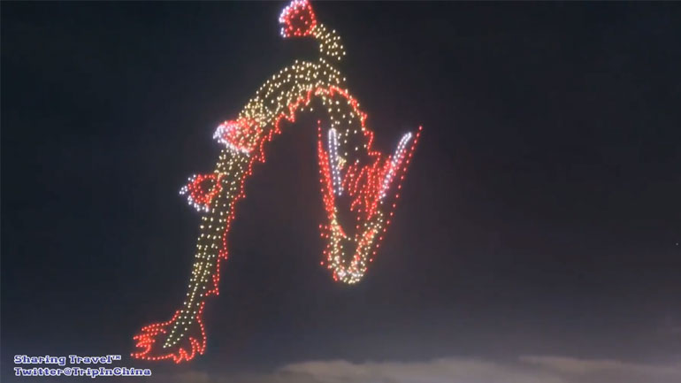 Ιπτάμενος δράκος από drones