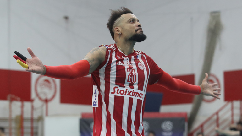 Βόλεϊ: Παρέμεινε στον Ολυμπιακό ο Ιντάλγκο