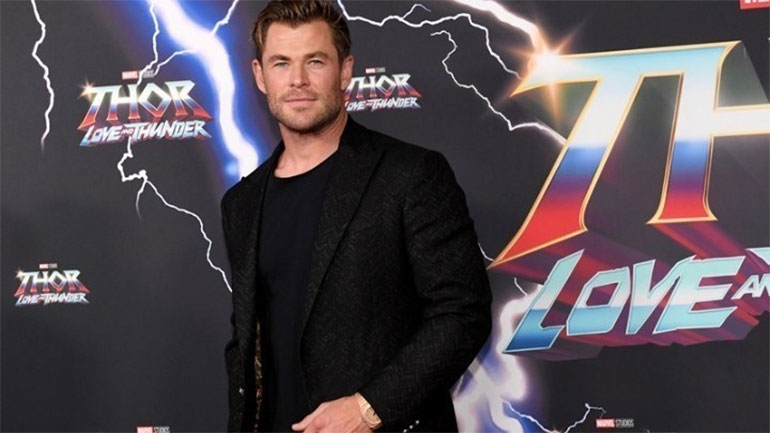 Ο Κρις Χέμσγουορθ θέλει η κόρη του να είναι παιδί κι όχι ηθοποιός