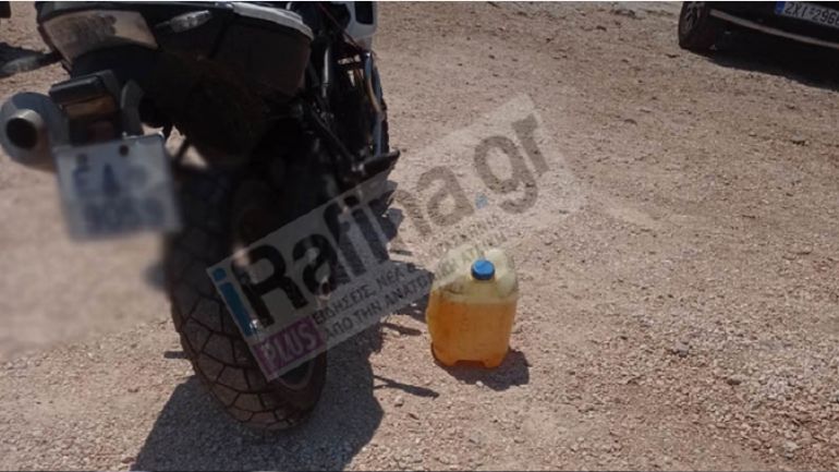 Φωτιά στην Αρτέμιδα: Βρέθηκε μπιτόνι με βενζίνη