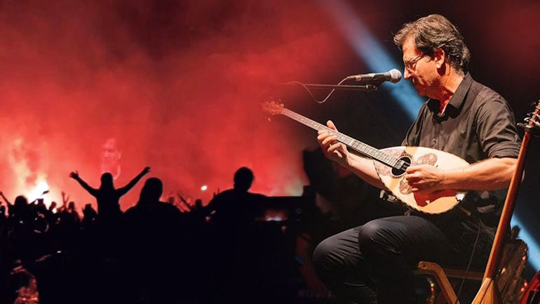 «Κάηκε» η Ριζούπολη για τον Θανάση Παπακωνσταντίνου – Πάνω από 20.000 κόσμος στη συναυλία