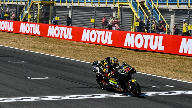 Εκπληκτικός ο Bezzecchi στον αγώνα Sprint του Ολλανδικού MotoGP