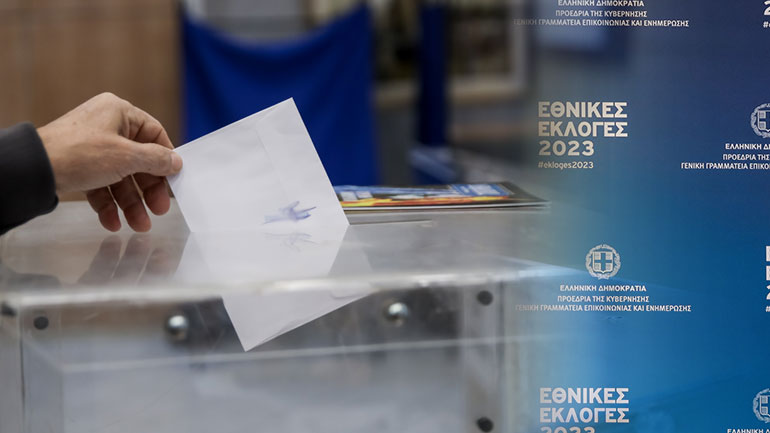 Άνοιξαν τα εκλογικά τμήματα