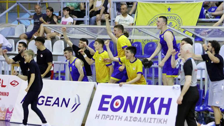 Μπάσκετ: Το Περιστέρι πανηγύρισε το πρωτάθλημα στους Παίδες, 69-50 τον Ολυμπιακό