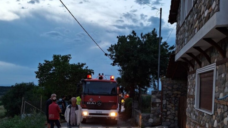 Σέρρες: Σπίτι κάηκε ολοσχερώς από κεραυνό στο Αηδονοχώρι