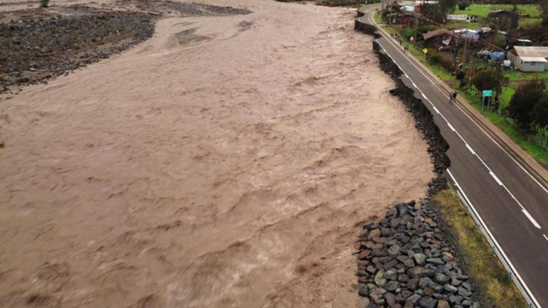 Δύο νεκροί, τρεις αγνοούμενοι εξαιτίας πλημμυρών στην κεντρική Χιλή