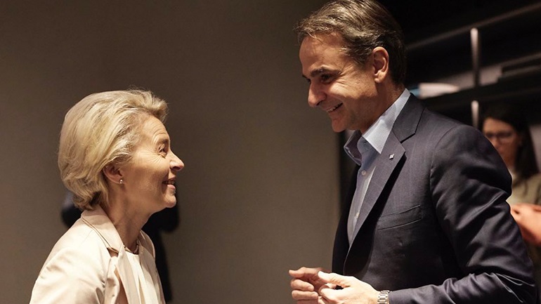 Φον Ντερ Λάιεν προς Μητσοτάκη: Ανυπομονώ να συνεχίσουμε τη συνεργασία μας