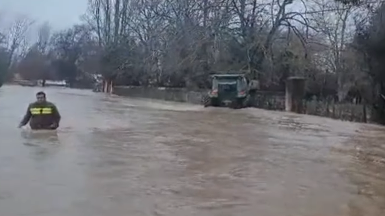 Αυξάνονται οι αγνοούμενοι από τις πλημμύρες στη Χιλή – Χιλιάδες άνθρωποι απομακρύνονται από τα σπίτια τους