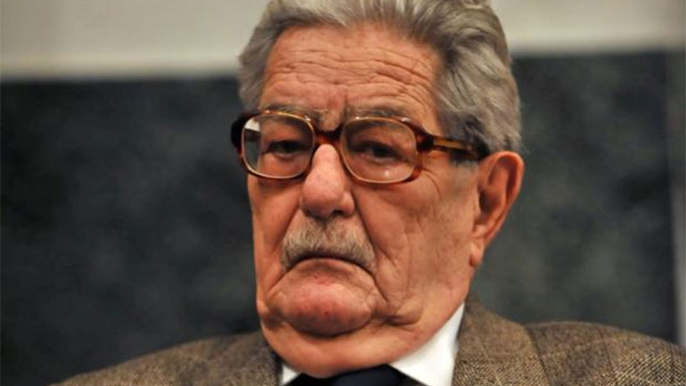 Σαν σήμερα γεννήθηκε ο φιλόσοφος και στοχαστής Κώστας Αξελός