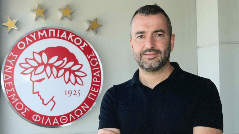 Ο Ολυμπιακός παρουσιάζει τον Μαρτίνεθ