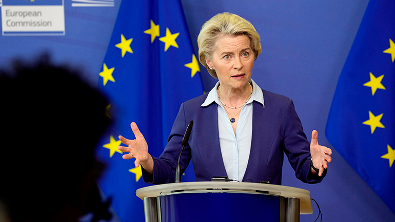 Ούρσουλα φον ντερ Λάιεν: Το ναυάγιο της περασμένης εβδομάδας είναι μια ακόμη έκκληση για δράση Ούρσουλα φον ντερ Λάιεν: Το ναυάγιο της περασμένης εβδομάδας είναι μια ακόμη έκκληση για δράση