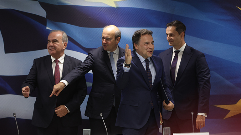 Τι έγινε στις τελετές παράδοσης παραλαβής των υπουργείων