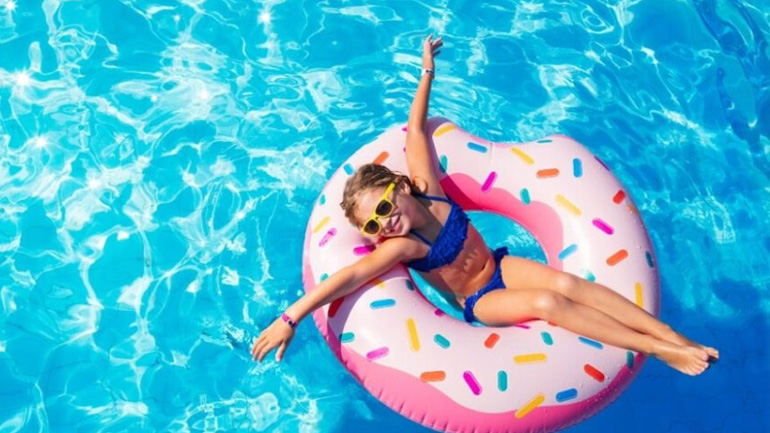 Πώς θα βοηθήσετε το παιδί σας να έχει ένα χαρούμενο καλοκαίρι