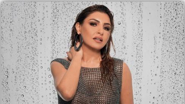 Η Έλενα Παπαρίζου επιστρέφει με το νέο τραγούδι «Δε Μου Τα Λέει Καλά»