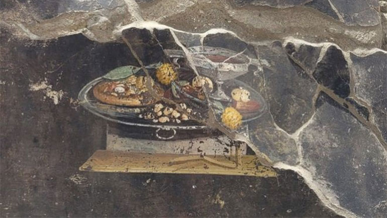 Τοιχογραφία με μια πρώιμη εκδοχή «πίτσας» ανακαλύφθηκε στην Πομπηία