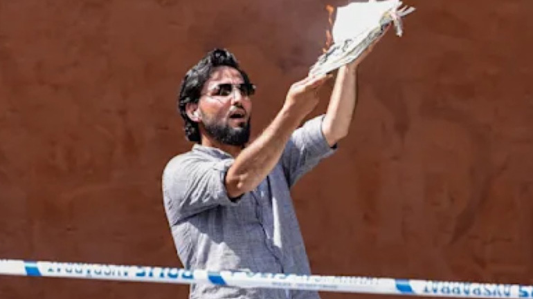 Σουηδία: Το Μαρόκο ανακάλεσε τον πρέσβη του επ’ αόριστον μετά την καύση του Κορανίου στη Στοκχόλμη