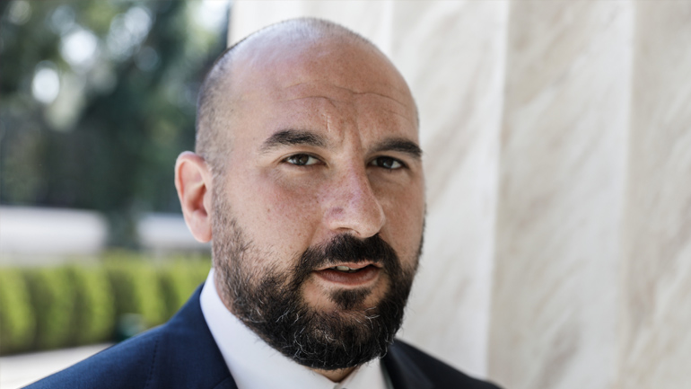 Διαψεύδουν πηγές του ΣΥΡΙΖΑ τα περί παραίτησης Τζανακόπουλου