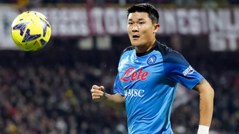 Μπάγερν Μονάχου: Ανακοινώνει τον Κιμ με πενταετές συμβόλαιο