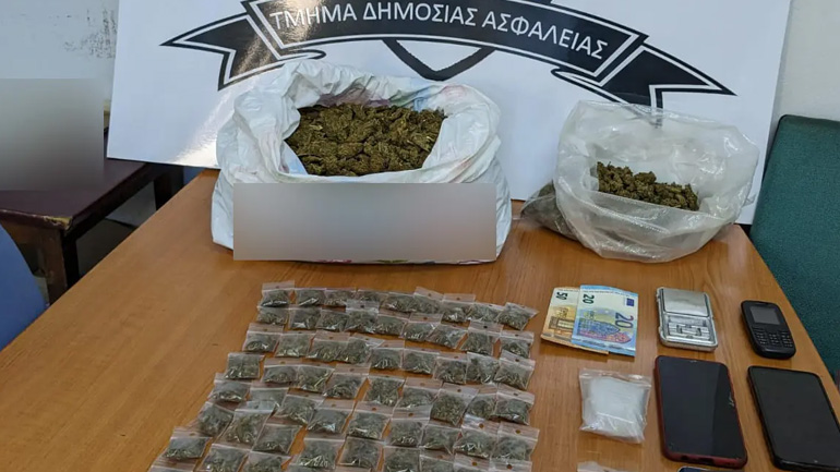 Συνελήφθησαν δύο άτομα για κατοχή και αποθήκευση ναρκωτικών στο Μεταξουργείο