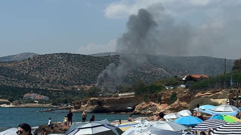 Πυρκαγιά σε χαμηλή βλάστηση στο Κορωπί Πυρκαγιά σε χαμηλή βλάστηση στο Κορωπί