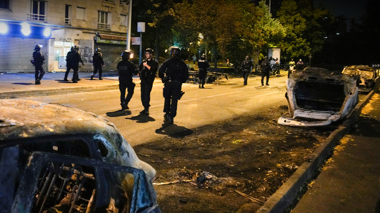 Τέταρτη νύχτα ταραχών στη Γαλλία Τέταρτη νύχτα ταραχών στη Γαλλία
