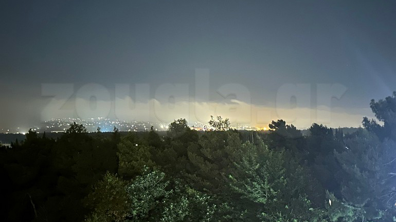 Σύννεφο καπνού πάνω από τον Διόνυσο