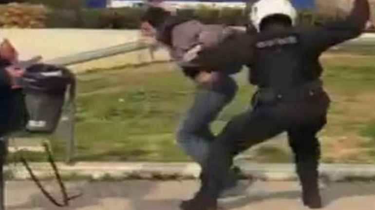 Νέα Σμύρνη: Ομόφωνα ένοχοι οι δύο αστυνομικοί για τον ξυλοδαρμό 29χρονου