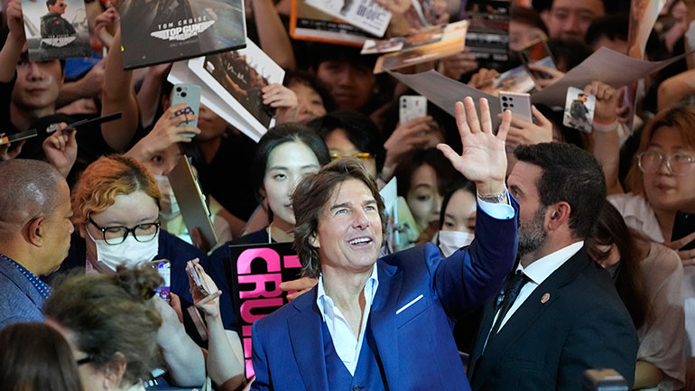 Στο Σίδνεϊ γιόρτασε τα 61α γενέθλιά του ο Τομ Κρουζ