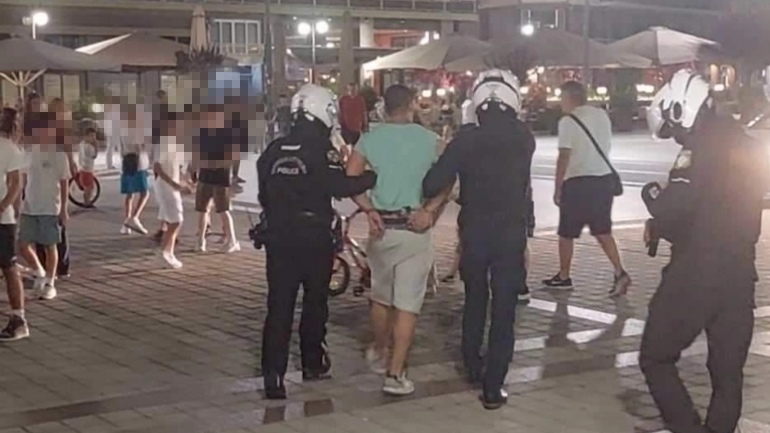 Επιδειξίας συνελήφθη στο κέντρο της Τρίπολης