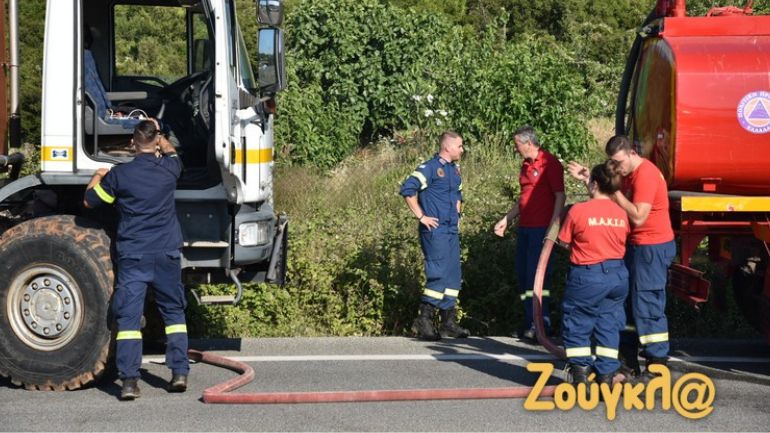 Βελτιωμένη εικόνα από την πυρκαγιά σε δασική έκταση στο Μαρκόπουλο Ωρωπού