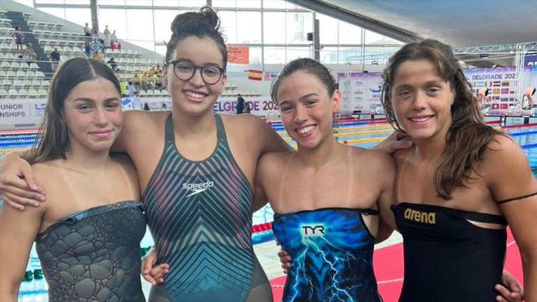 Κολύμβηση: Απίθανο πανελλήνιο ρεκόρ από την ομάδα 4Χ200μ. ελεύθερο νεανίδων!