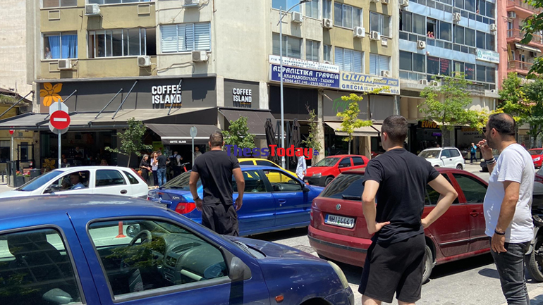 Δίκη Άλκη Καμπανού: Οπαδοί επιτέθηκαν φραστικά στη μητέρα ενός εκ των κατηγορουμένων