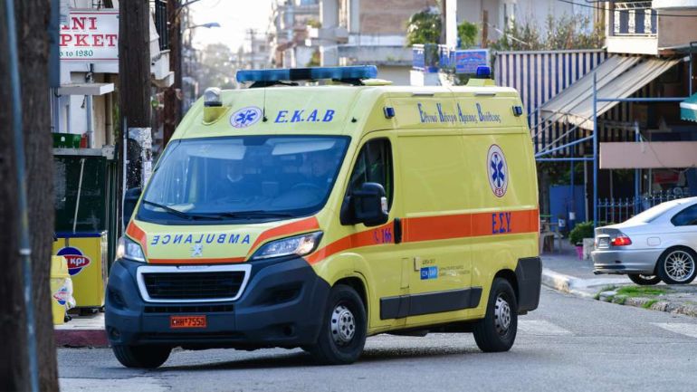 Εύβοια: 76χρονος πέθανε γιατί δεν υπήρχε ασθενοφόρο – Τον πήγαν με ιδιωτικό μέσο στο κέντρο υγείας