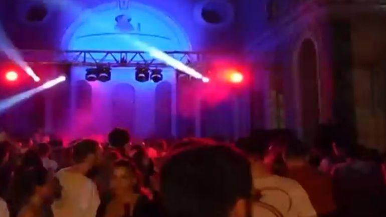 Έκαναν πάρτι μέσα σε εκκλησία στη Σμύρνη – Αντιδράσεις από την ελληνορθόδοξη κοινότητα