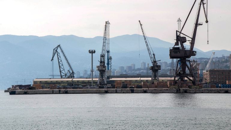 Νεκρός μέσα σε λέμβο εντοπίστηκε 57χρονος εργαζόμενος στα Ναυπηγεία Σκαραμαγκά