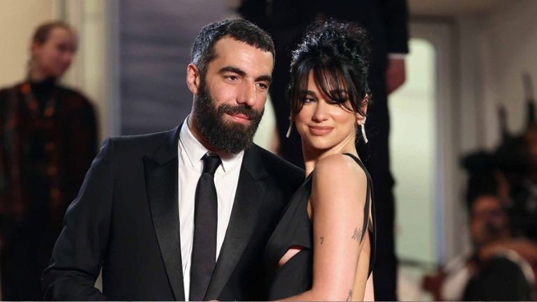 Dua Lipa: Διακοπές στη Σίφνο με τον Romain Gavras