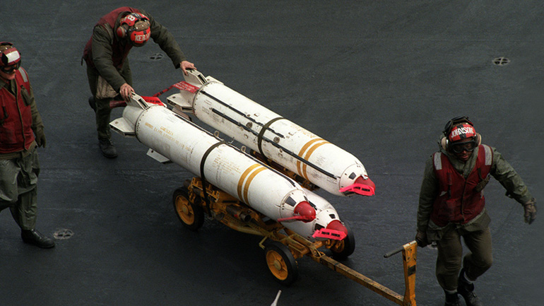 Οι βόμβες διασποράς διχάζουν την Ευρώπη