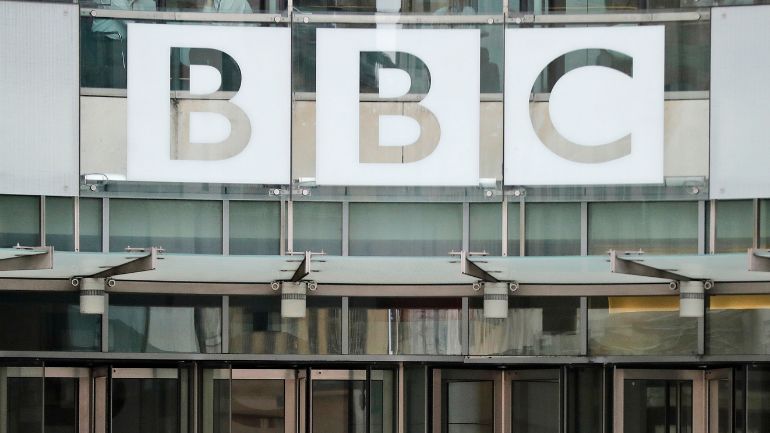 Καταγγελία κατά παρουσιαστή του BBC – Κατηγορείται ότι έδινε χρήματα σε ανήλικο για να του στέλνει γυμνές φωτογραφίες