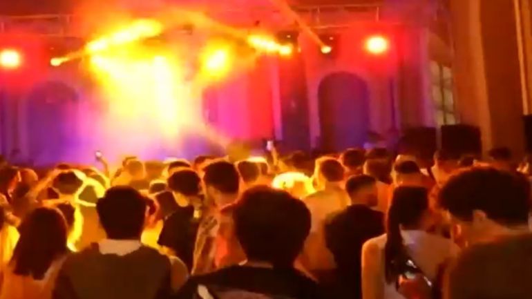 Συγγνώμη ζήτησε ο δήμαρχος της Σμύρνης για το πάρτι σε ορθόδοξη εκκλησία