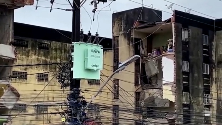 Τουλάχιστον 14 οι νεκροί απο την κατάρρευση πολυκατοικίας στη Βραζιλία