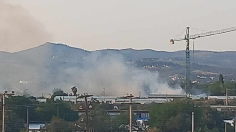 Οριοθετήθηκε η φωτιά στις Αχαρνές κοντά στο αεροδρόμιο στο Τατόι Οριοθετήθηκε η φωτιά στις Αχαρνές κοντά στο αεροδρόμιο στο Τατόι