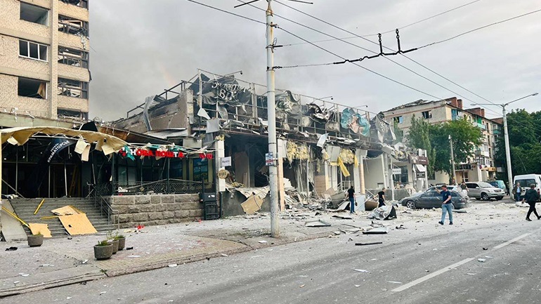 Πόλεμος στην Ουκρανία: Ρωσικοί βομβαρδισμοί στην περιφέρεια Σούμι