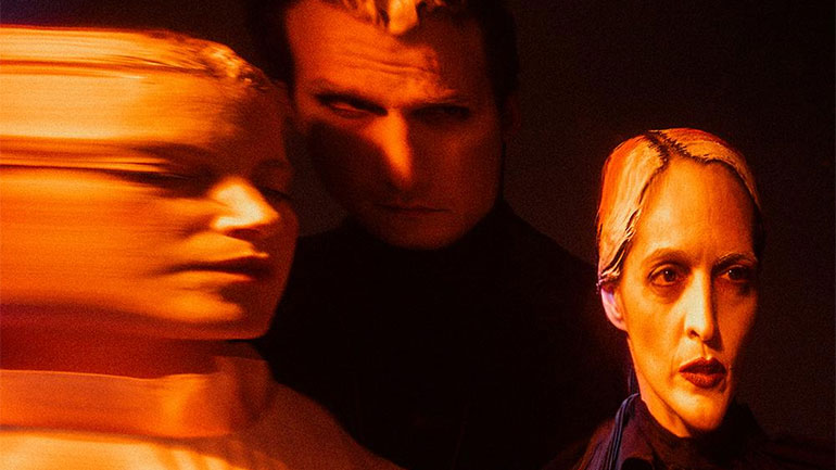 «Συμπτώματα από την έλλειψη βάρους» στο Μικρό Θέατρο Αρχαίας Επιδαύρου