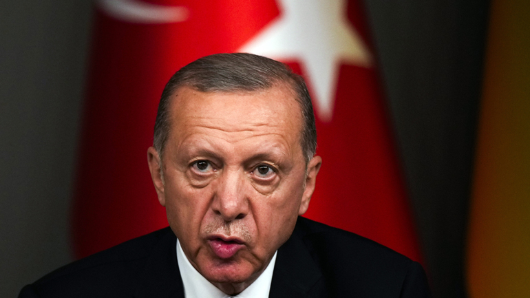 Νέος εκβιασμός Ερντογάν: Ζητά να ενταχθεί η Τουρκία στην ΕΕ για να πει το «ναι» στη Σουηδία – Τι απαντά η Κομισιόν