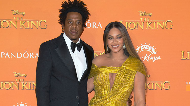 Ο Jay Z χόρεψε με τη μητέρα του στη συναυλία της Beyoncé στο Τορόντο